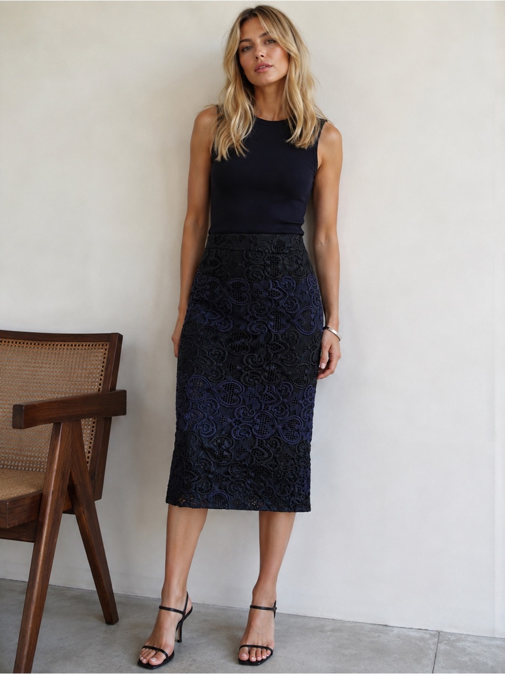 A.L.C 100% Silk + Cotton Embroidery MIDI Skirt Black & Navy Lace Size 6